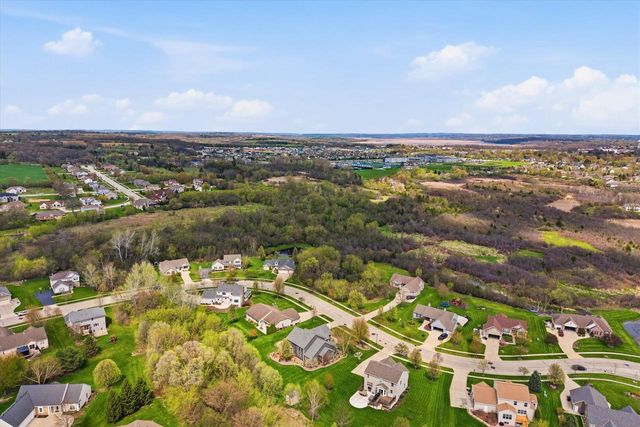 439 Brockway DRIVE, Mukwonago, WI 53149