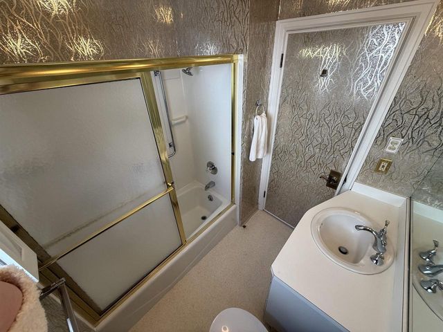 1439 10TH STREET, Marinette, WI 54143