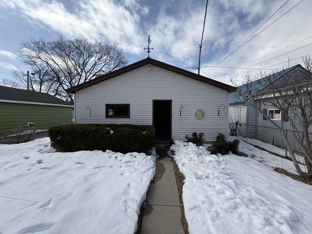 1439 10TH STREET, Marinette, WI 54143