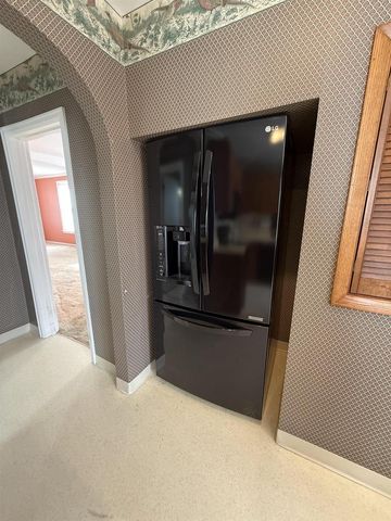 1439 10TH STREET, Marinette, WI 54143