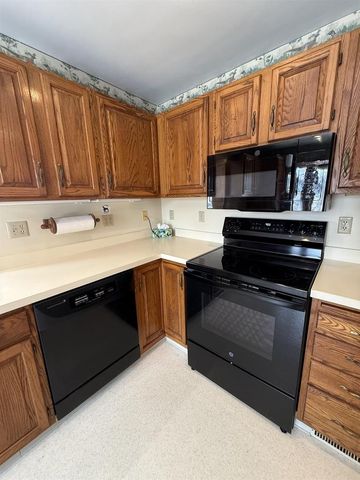 1439 10TH STREET, Marinette, WI 54143