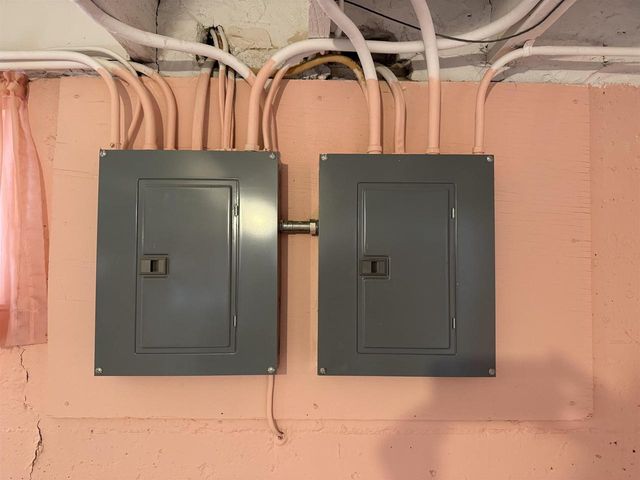 1439 10TH STREET, Marinette, WI 54143