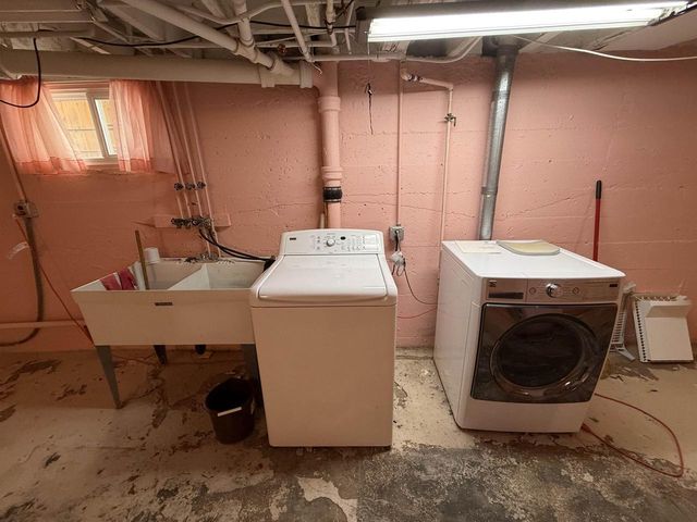 1439 10TH STREET, Marinette, WI 54143