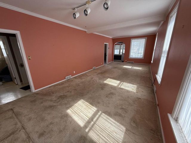 1439 10TH STREET, Marinette, WI 54143