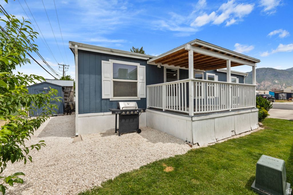 Image 2 of property listing at 255 N 1600 W #103, Provo, UT 84601