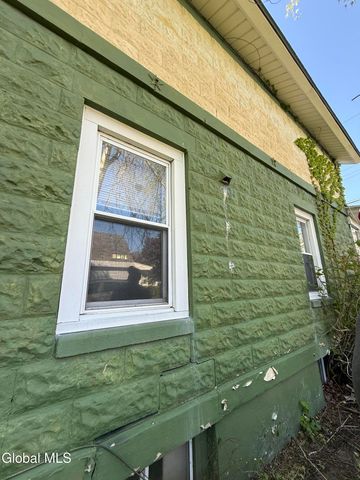 1339 Bradford Street, Schenectady, NY 12306