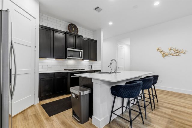 318 Springfield Terrace Drive, Conroe, TX 77304