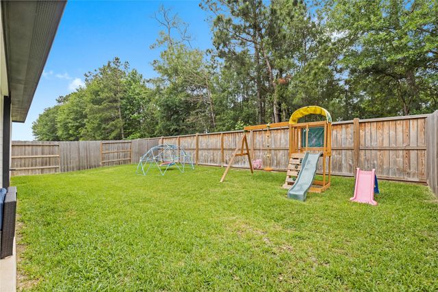 318 Springfield Terrace Drive, Conroe, TX 77304