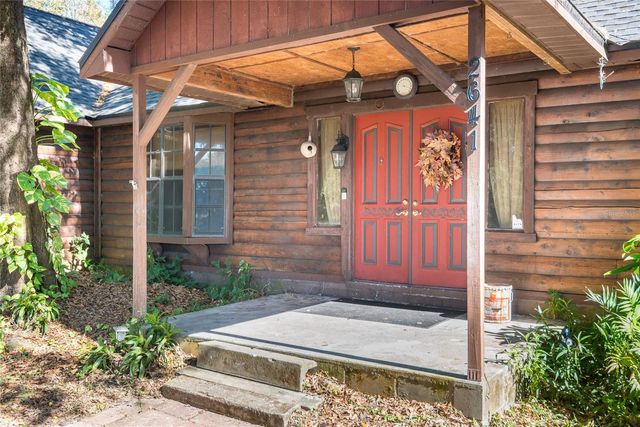 2641 MCINTOSH ROAD, Dover, FL 33527