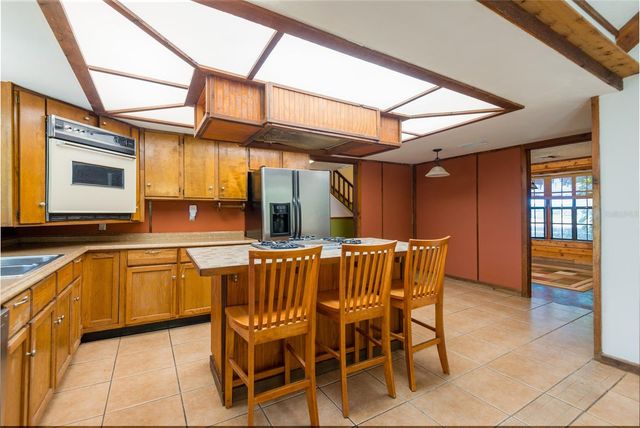 2641 MCINTOSH ROAD, Dover, FL 33527