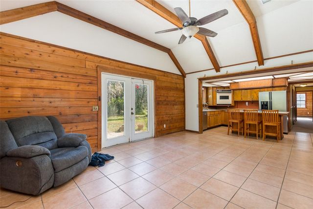 2641 MCINTOSH ROAD, Dover, FL 33527