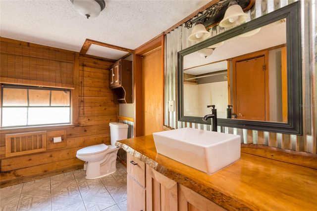 2641 MCINTOSH ROAD, Dover, FL 33527