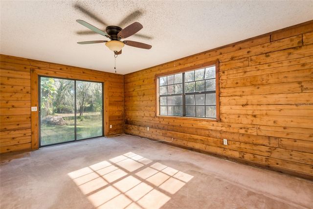 2641 MCINTOSH ROAD, Dover, FL 33527