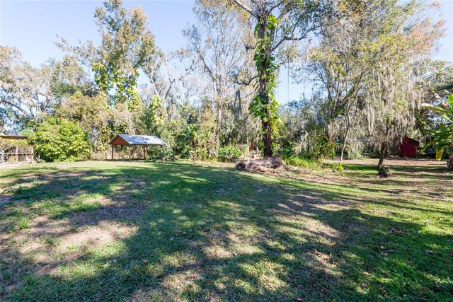 2641 MCINTOSH ROAD, Dover, FL 33527