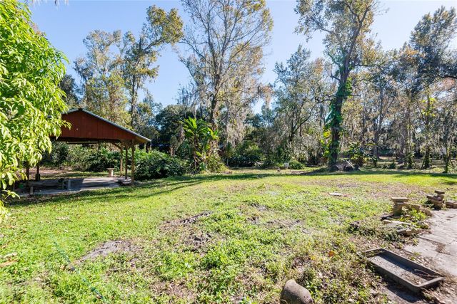 2641 MCINTOSH ROAD, Dover, FL 33527