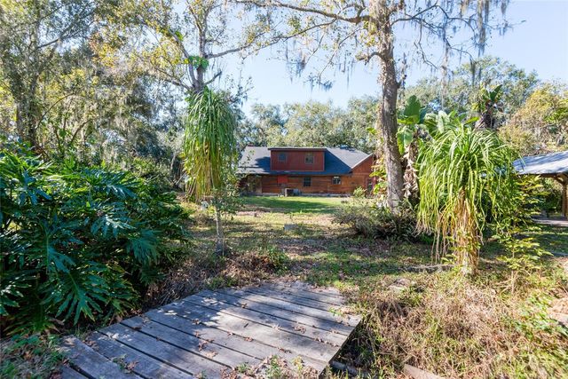 2641 MCINTOSH ROAD, Dover, FL 33527