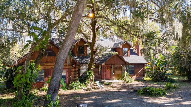 2641 MCINTOSH ROAD, Dover, FL 33527