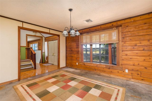 2641 MCINTOSH ROAD, Dover, FL 33527