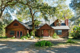 2641 MCINTOSH ROAD, Dover, FL 33527