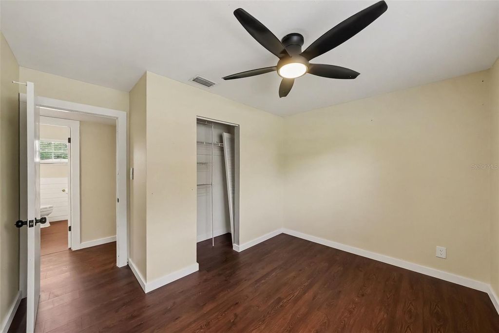 Image 17 of property listing at 4733 W WISCONSIN AVENUE, Tampa, FL 33616