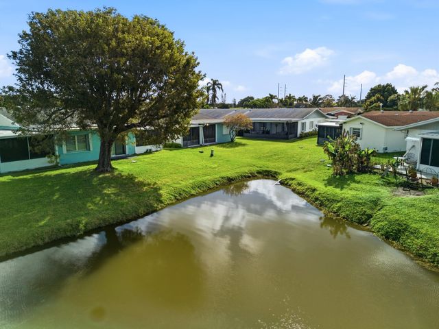 6091 Dusenburg Road, Delray Beach, FL 33484