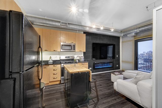 212 E CULLERTON Street 811, Chicago, IL 60616