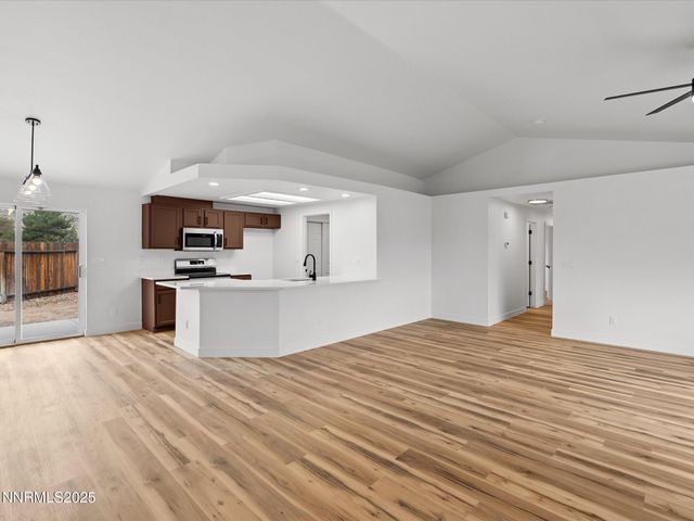 1286 Currycomb Circle, Minden, NV 89423