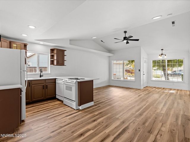 1286 Currycomb Circle, Minden, NV 89423