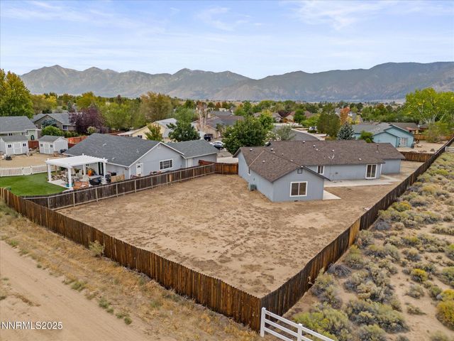 1286 Currycomb Circle, Minden, NV 89423