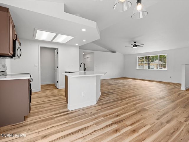 1286 Currycomb Circle, Minden, NV 89423