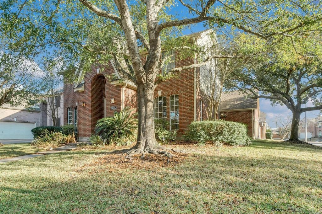 Image 2 of property listing at 20002 Barton Creek Court, Katy, TX 77450