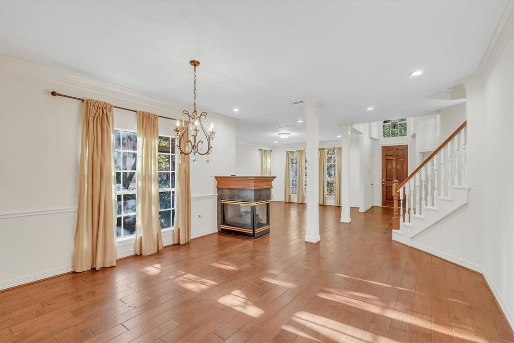 Image 22 of property listing at 20002 Barton Creek Court, Katy, TX 77450