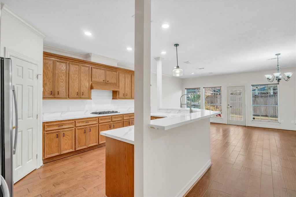 Image 8 of property listing at 20002 Barton Creek Court, Katy, TX 77450