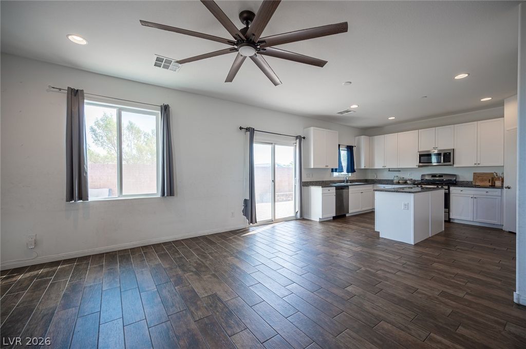 6030 Forest Archer Place, Las Vegas, NV 89122 — photo 5