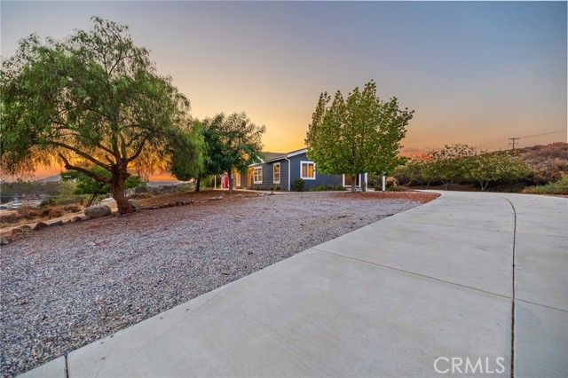 39010 E Benton Road, Temecula, CA 92592