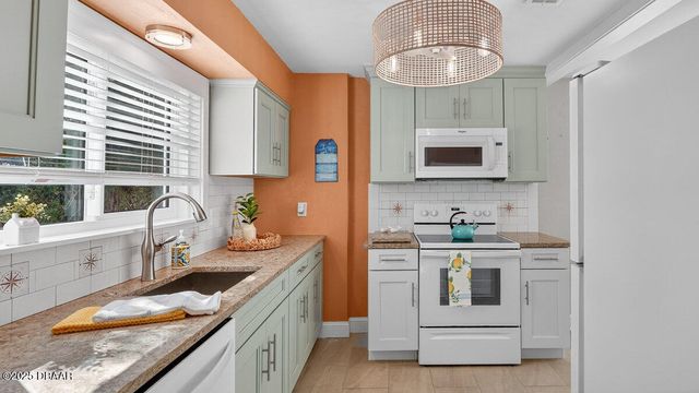 392 Euclid Avenue, Daytona Beach, FL 32118