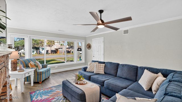 392 Euclid Avenue, Daytona Beach, FL 32118