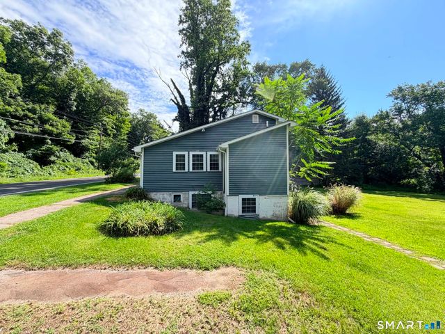 183 Sugar Street B, Newtown, CT 06470