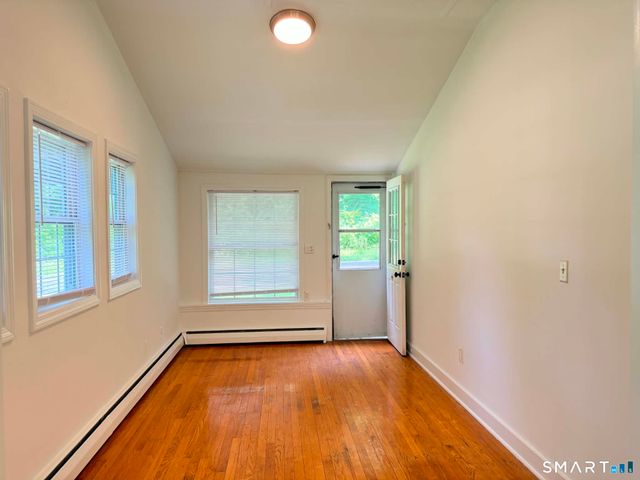183 Sugar Street B, Newtown, CT 06470