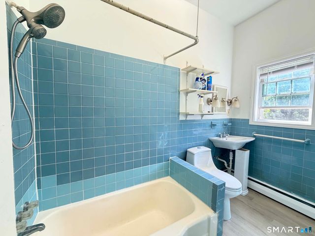 183 Sugar Street B, Newtown, CT 06470