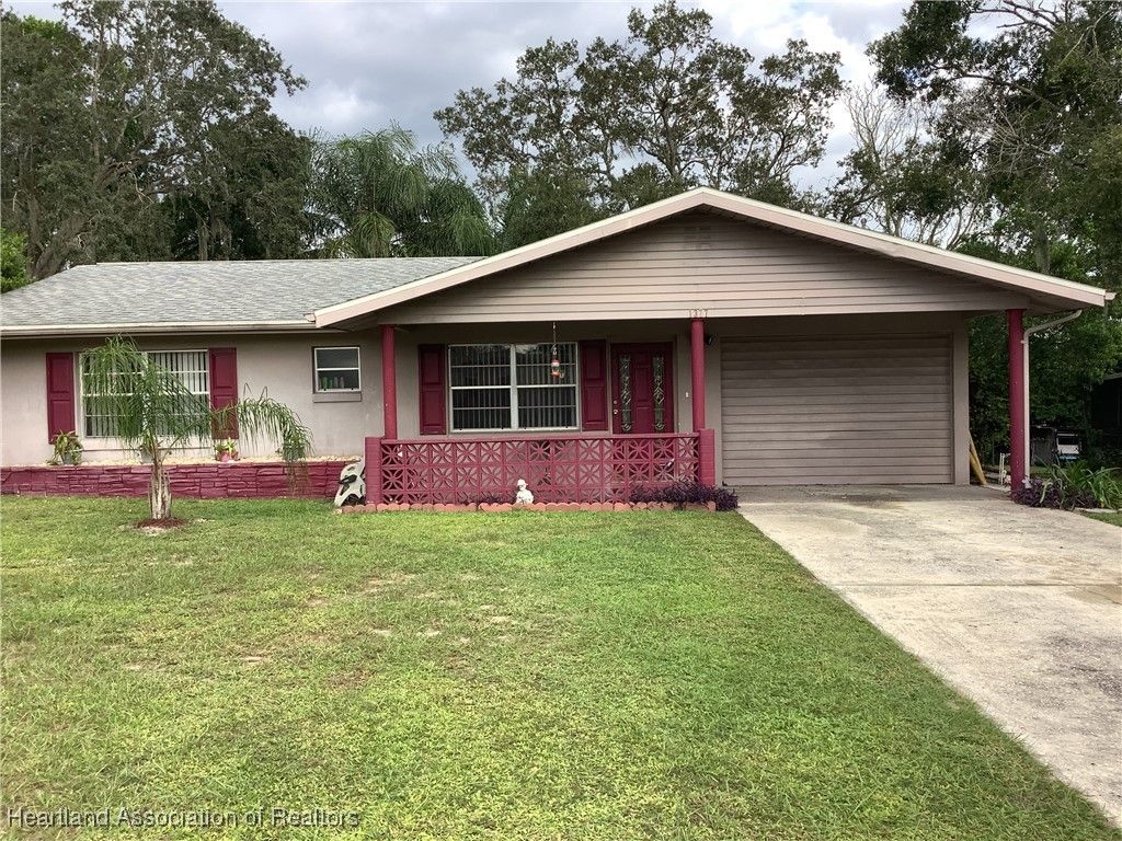 1377 Nancesowee Avenue, Sebring, FL 33870