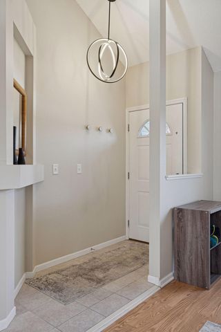 15605 25th Place N B, Plymouth, MN 55447