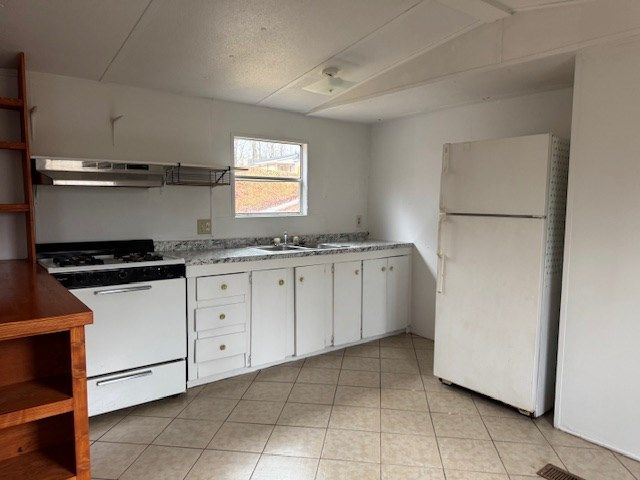 177 Carolyn Drive, Ellijay, GA 30540