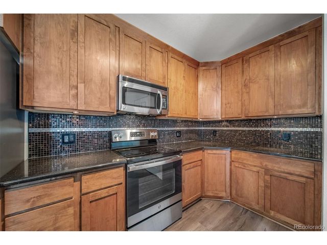 3890 S Dayton St 301, Aurora, CO 80014