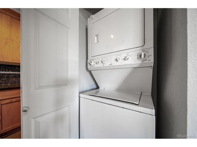 3890 S Dayton St 301, Aurora, CO 80014