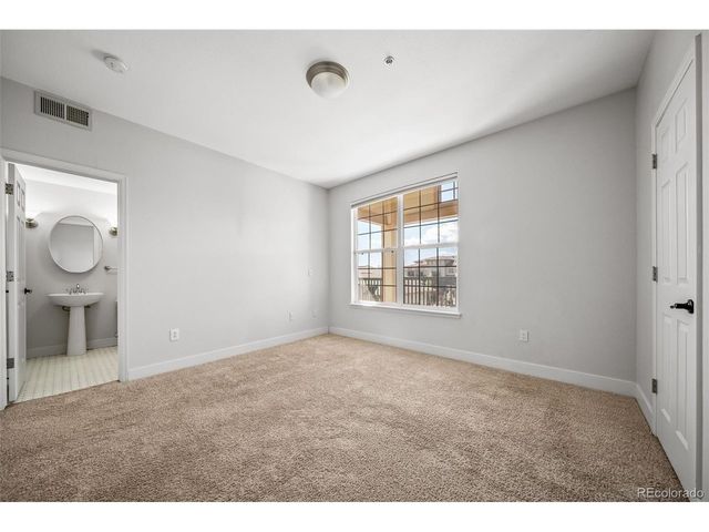 3890 S Dayton St 301, Aurora, CO 80014