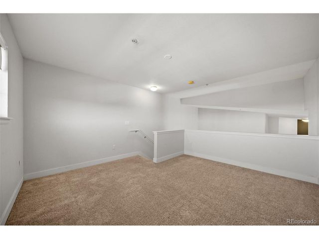 3890 S Dayton St 301, Aurora, CO 80014