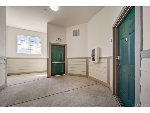 3890 S Dayton St 301, Aurora, CO 80014