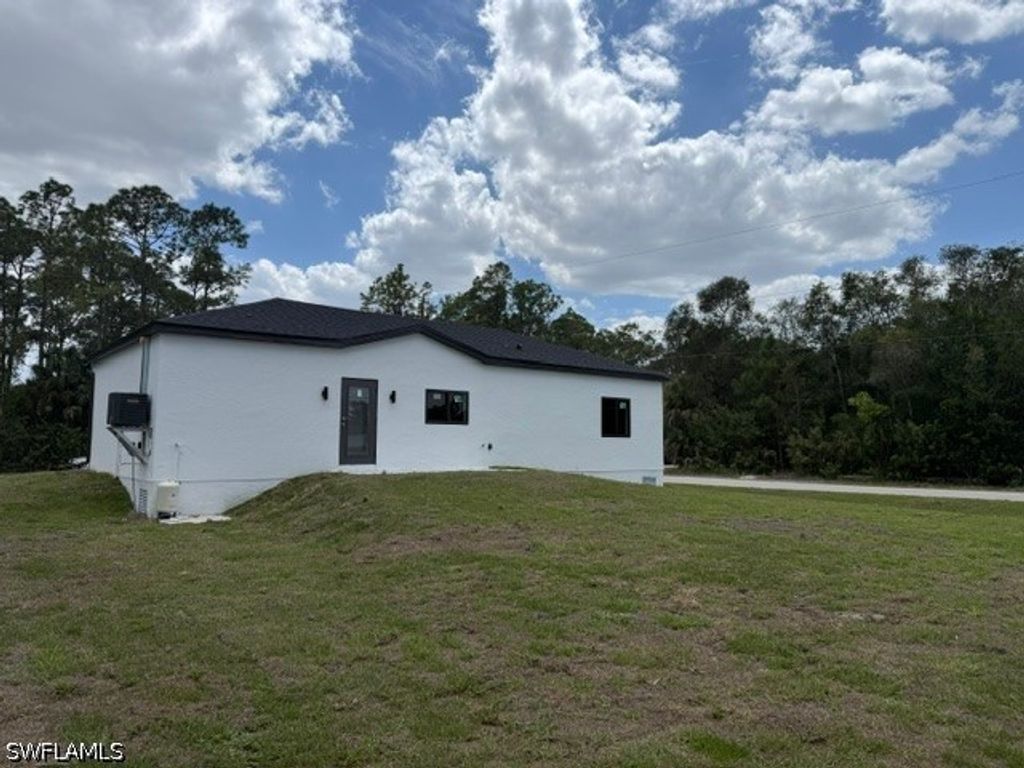 3418 62nd ST W, Lehigh Acres, FL 33971