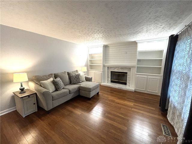 1890 Stedman Lane, Beavercreek, OH 45432